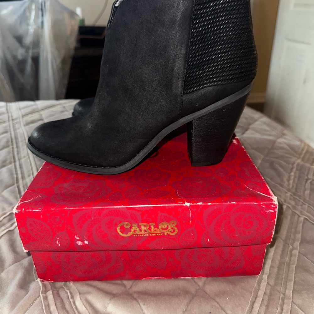 Carlos Santana Everette short boot with heel size 11